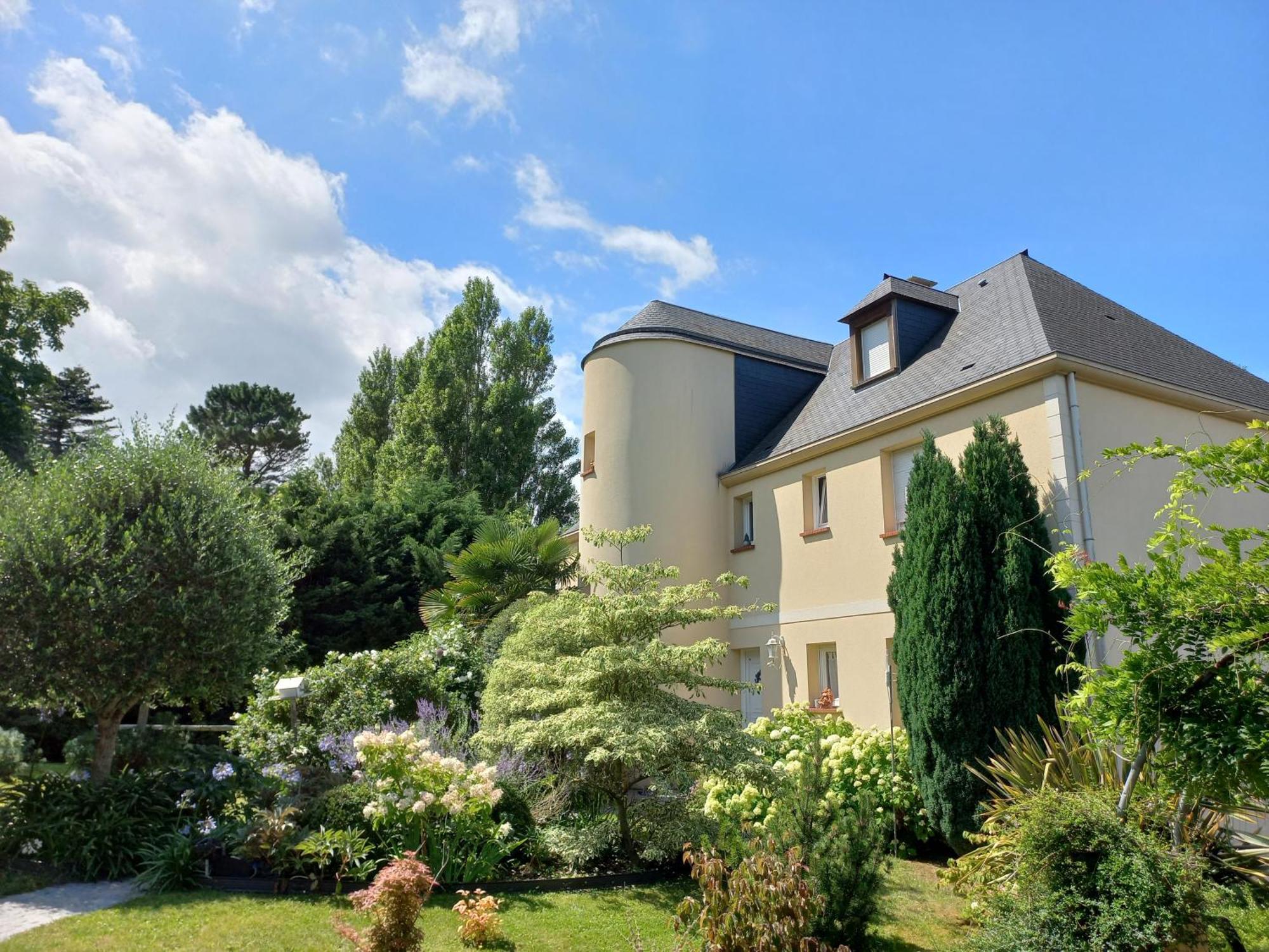 Appartements Et Gite Les Hauts De Sophia Trouville-sur-Mer Exterior foto