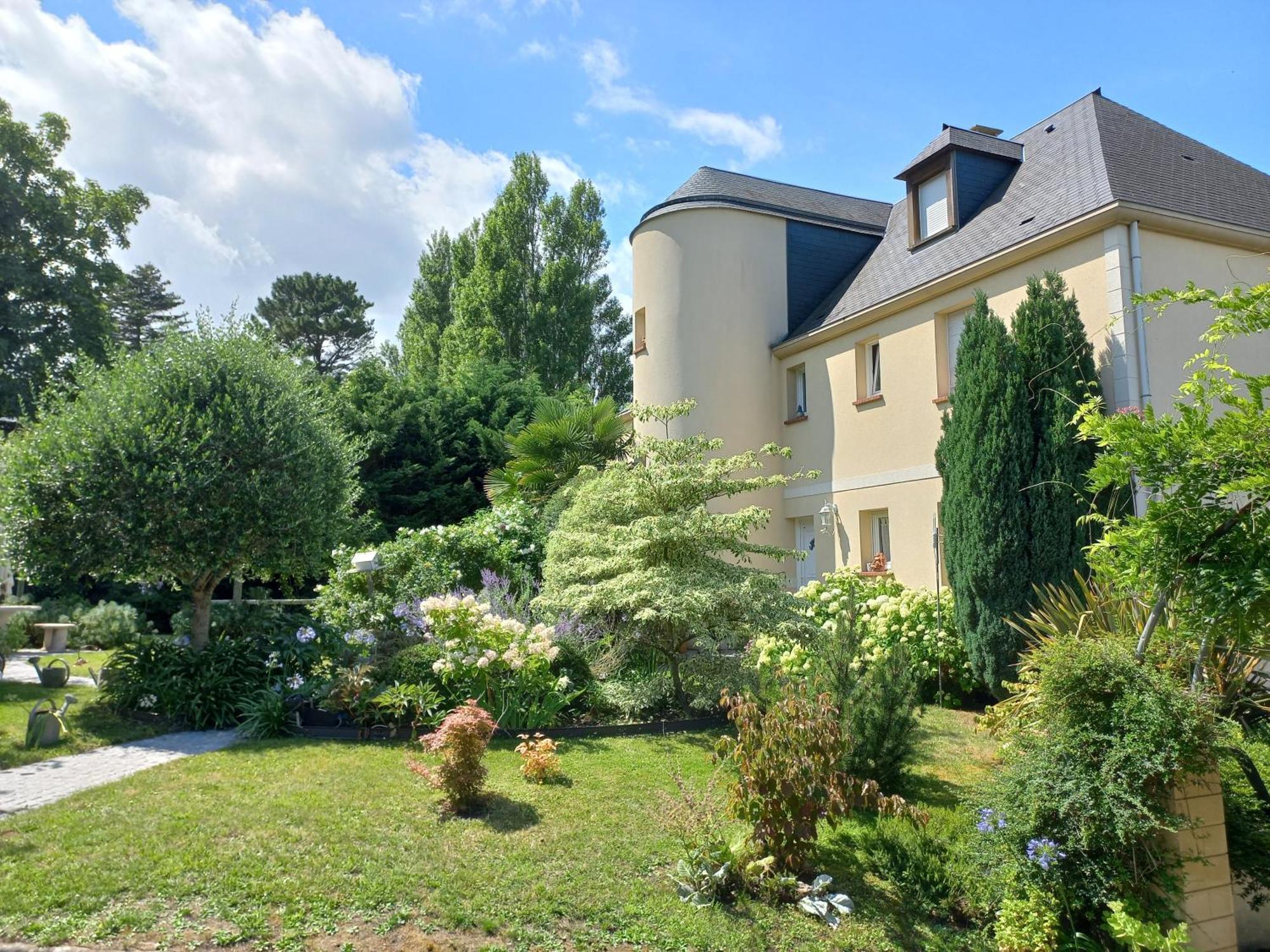 Appartements Et Gite Les Hauts De Sophia Trouville-sur-Mer Exterior foto